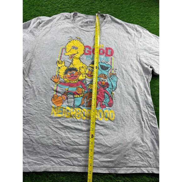 Sesame Street Graphic Tee Sz 2XL Grey Big Bird Cookie Monster Elmo Bert Ernie - Picture 6 of 8
